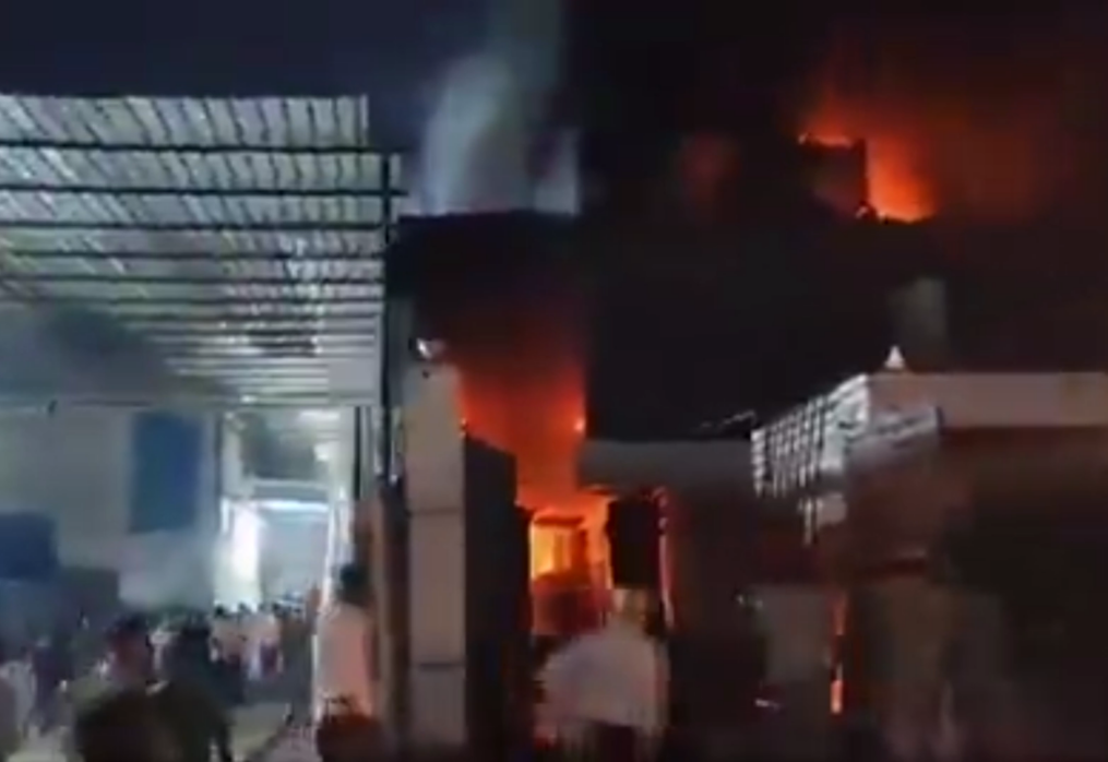 Furious fire breaks out in factory engulfing three-storey building in northern India