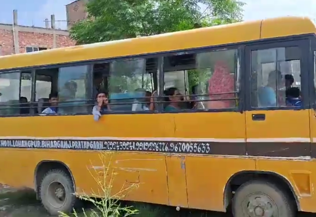 School bus seized by ARTO for lacking documents in northern India, outrage erupts over children left in heat